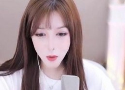 娱乐吃瓜主播女,揭秘娱乐吃瓜主播女生的魅力与影响力